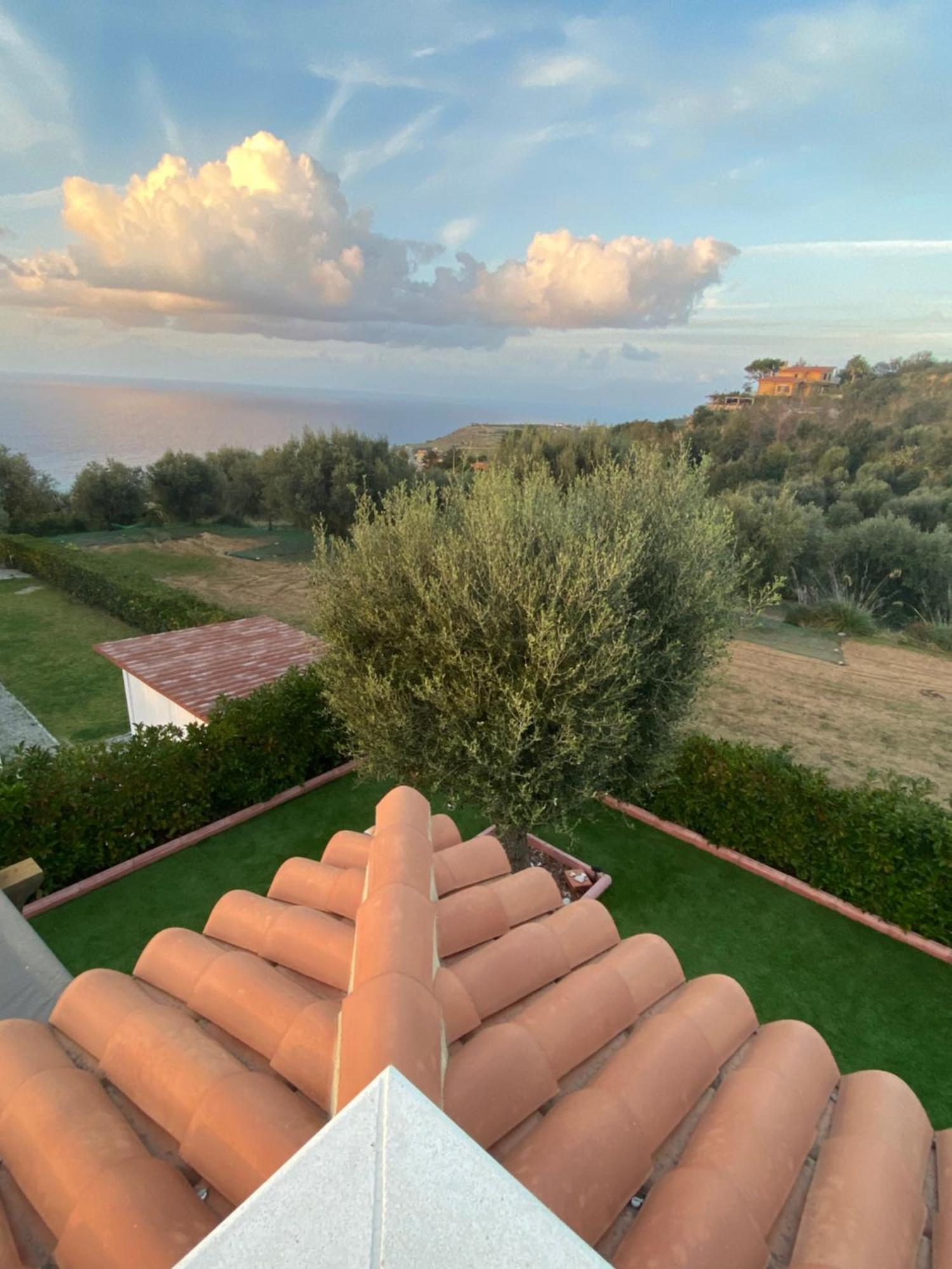 Villa Nove - Residence Dei Fiori Zambrone Kültér fotó