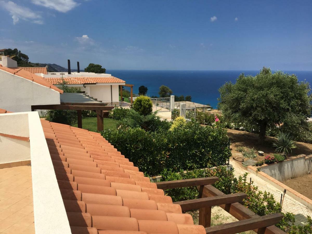 Villa Nove - Residence Dei Fiori Zambrone Kültér fotó